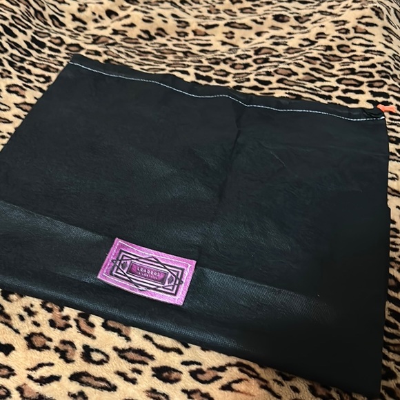 Leaders in Leather tooled backpack purse 🌸 - Picture 7 of 10